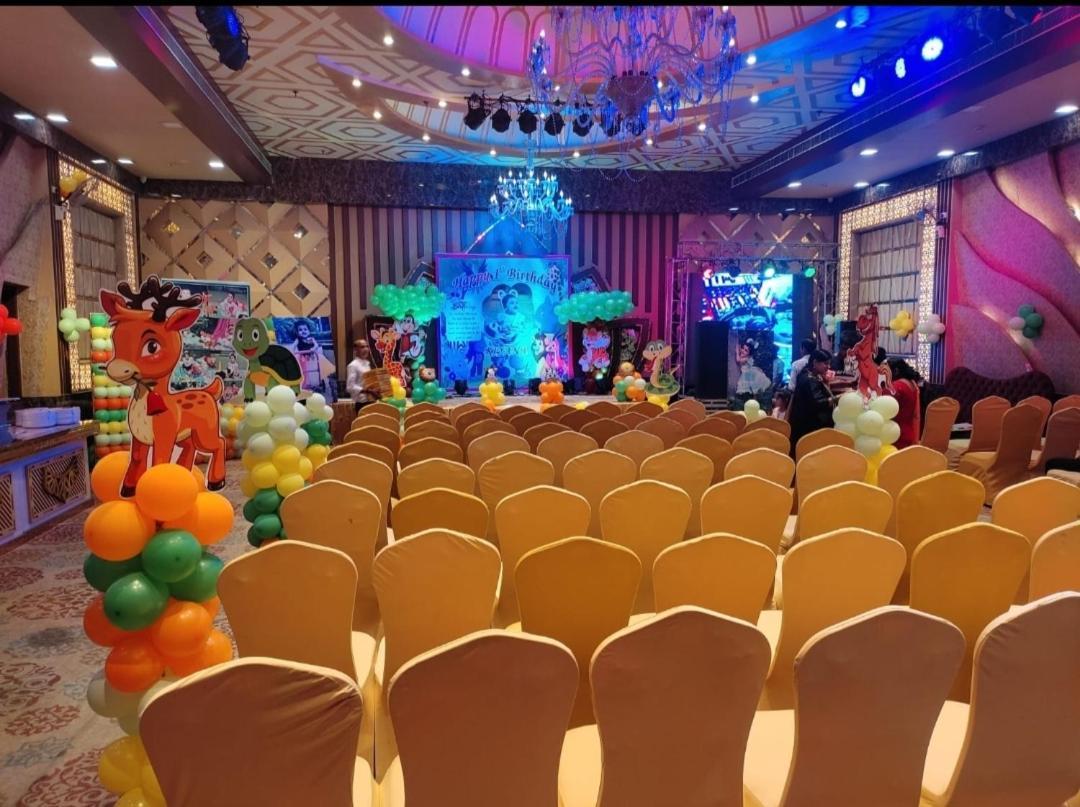 Hotel Sanjay Galaxy,Kanpur Zewnętrze zdjęcie