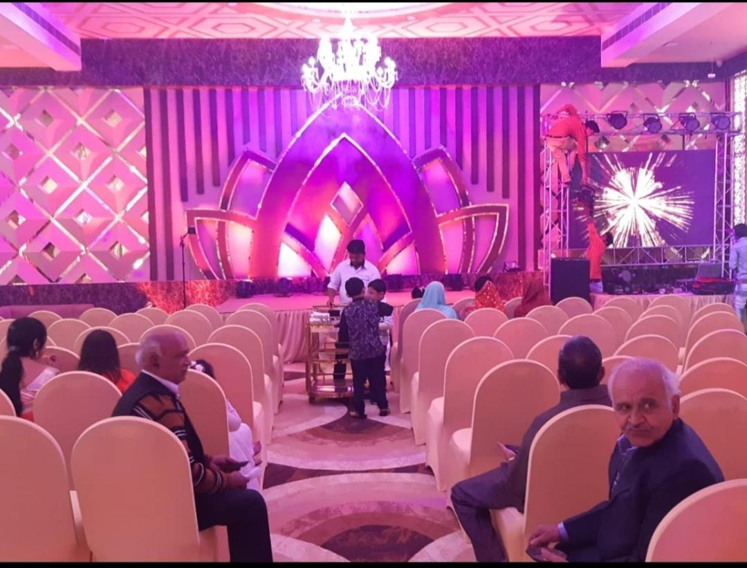 Hotel Sanjay Galaxy,Kanpur Zewnętrze zdjęcie